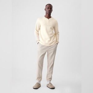 456- Gap light grey Henley waffle knit shirt